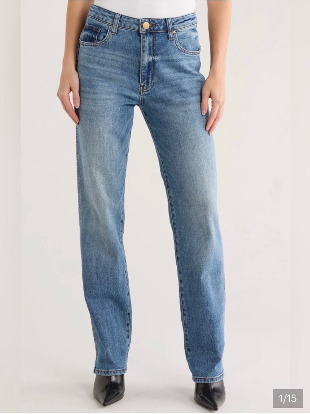 Kut from the Kloth Straight Leg Jeans in Light Blue Wash
